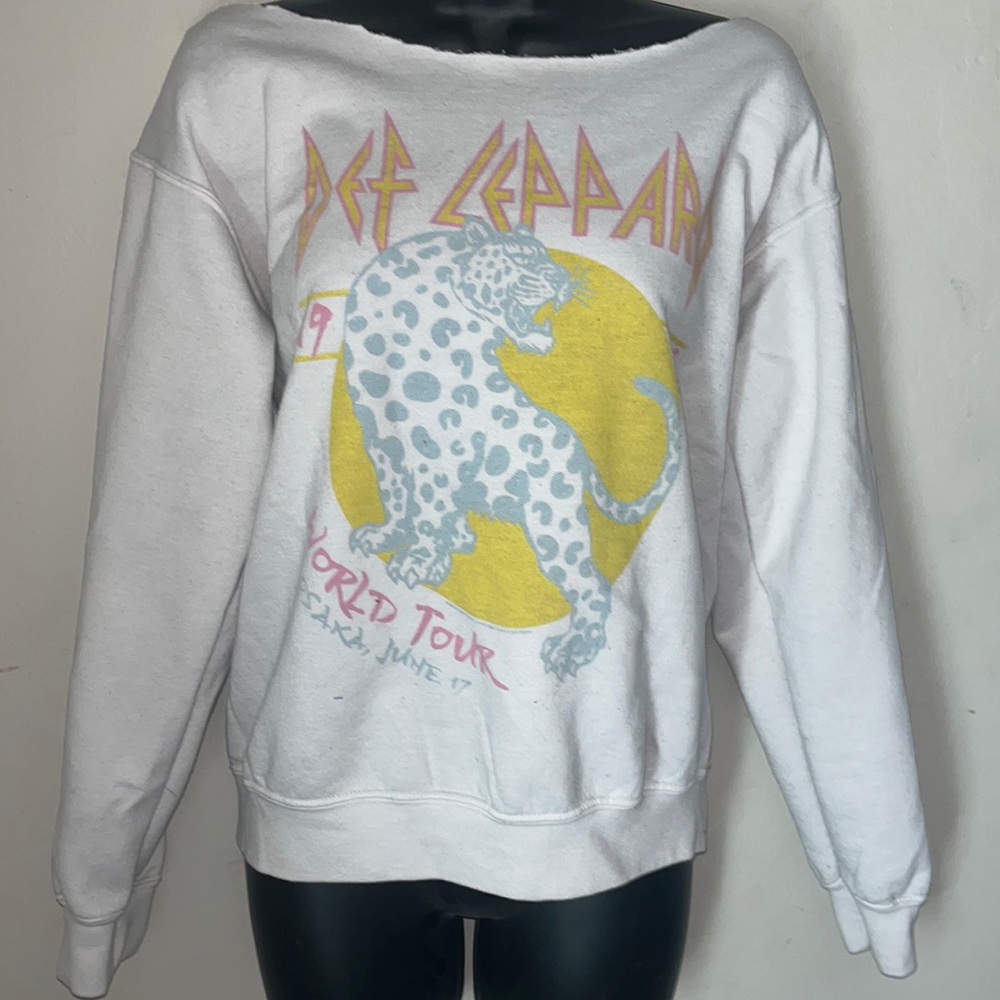 Def Leopard Off Shoulders Sweater
